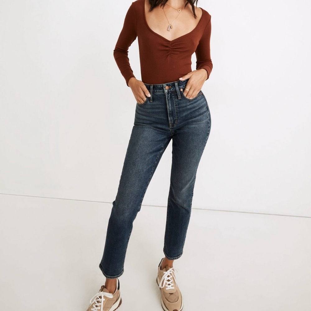 The Petite Curvy Perfect Vintage Jean in Arland Wash: Instacozy Edition size 27P